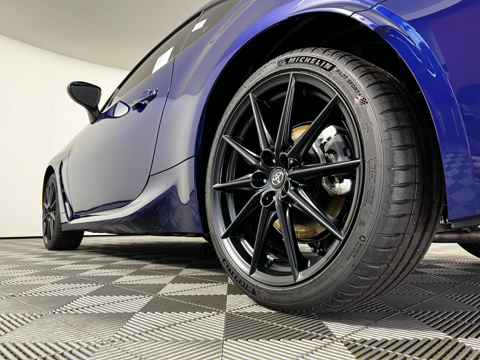 Thumbnail: 2025 Toyota GR86 - 20