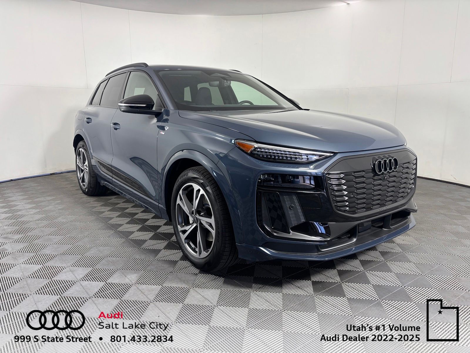 Plasma Blue metallic 2027 Audi Q6 e-tron SUV / Crossover All-Wheel Drive Automatic