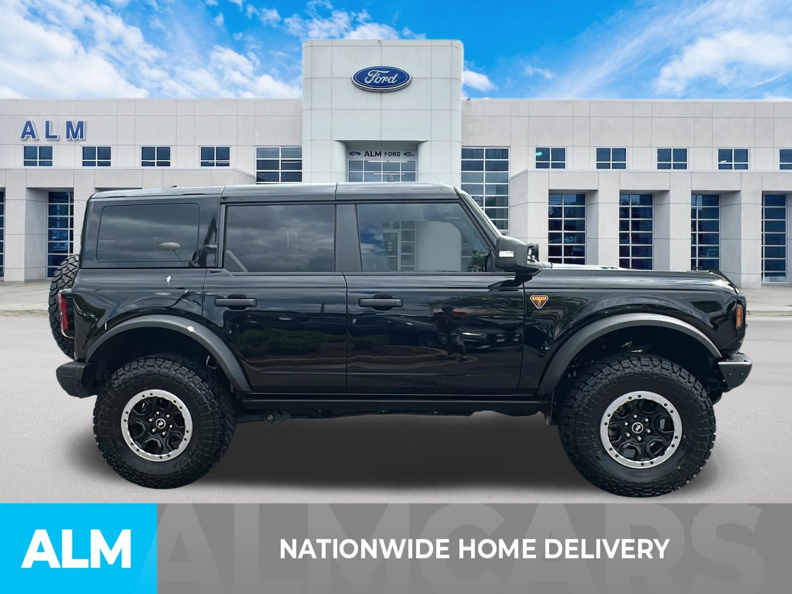 Used 2025 Shadow Black Ford Badlands image 4