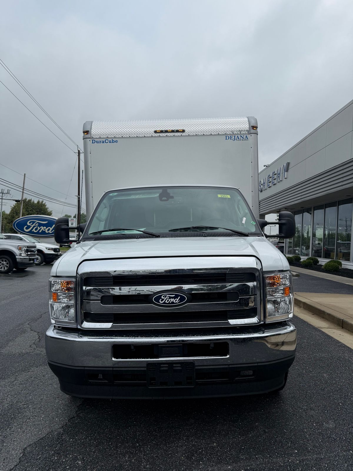 New 2027 Oxford White Ford DRW image 3