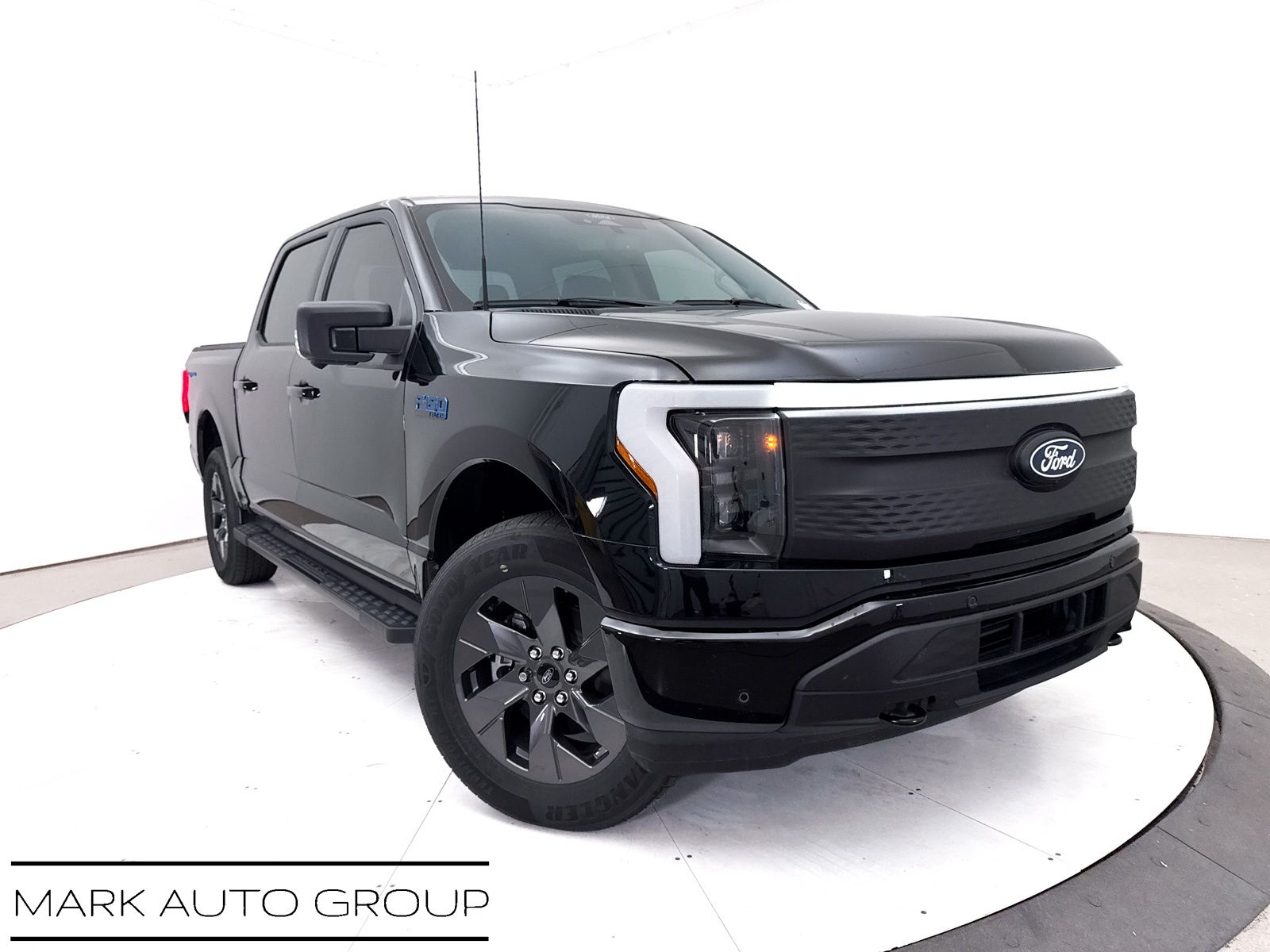 2024 Ford F-150 Lightning Flash SuperCrew AWD