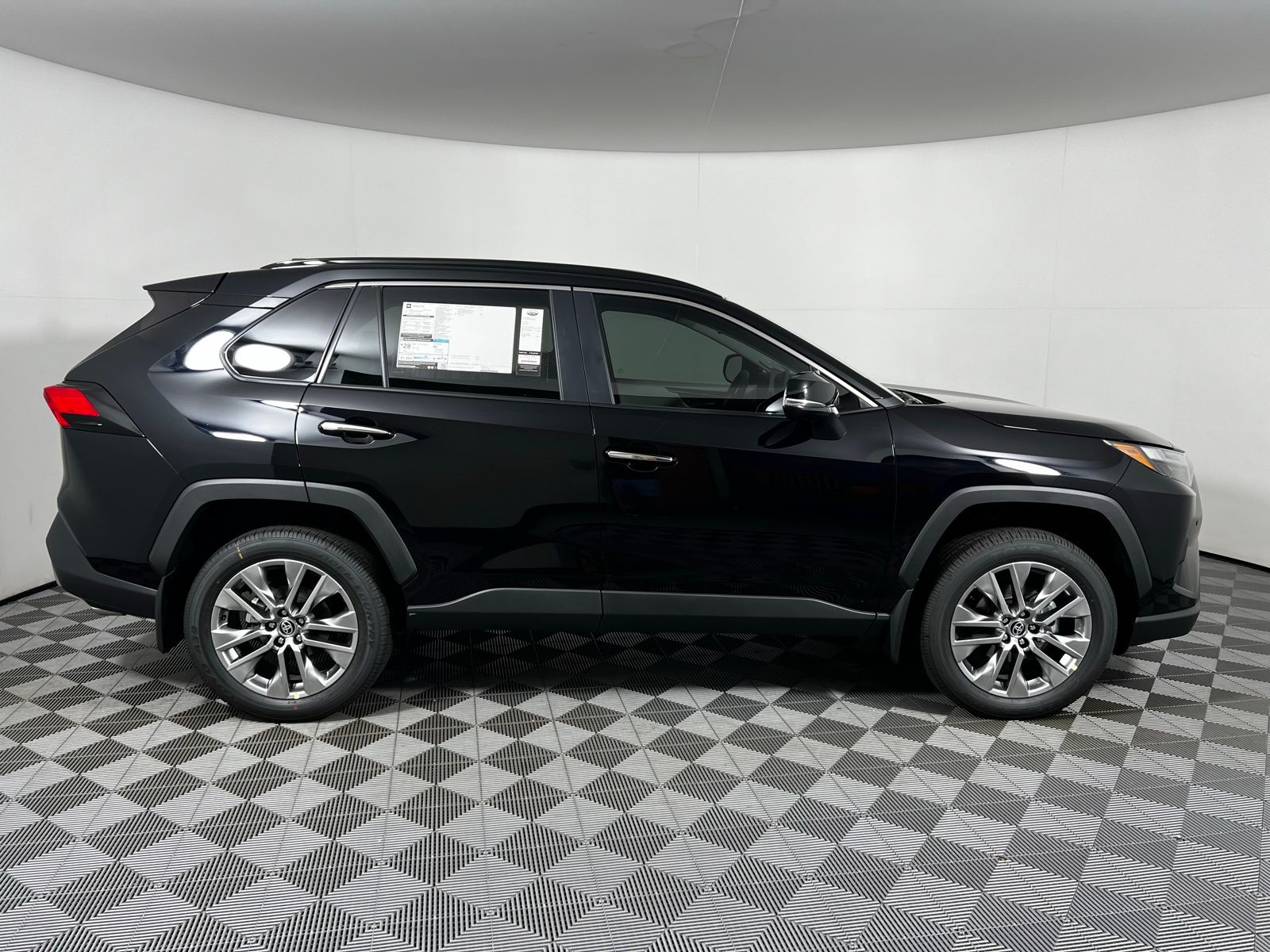 Thumbnail: 2025 Toyota RAV4 - 4