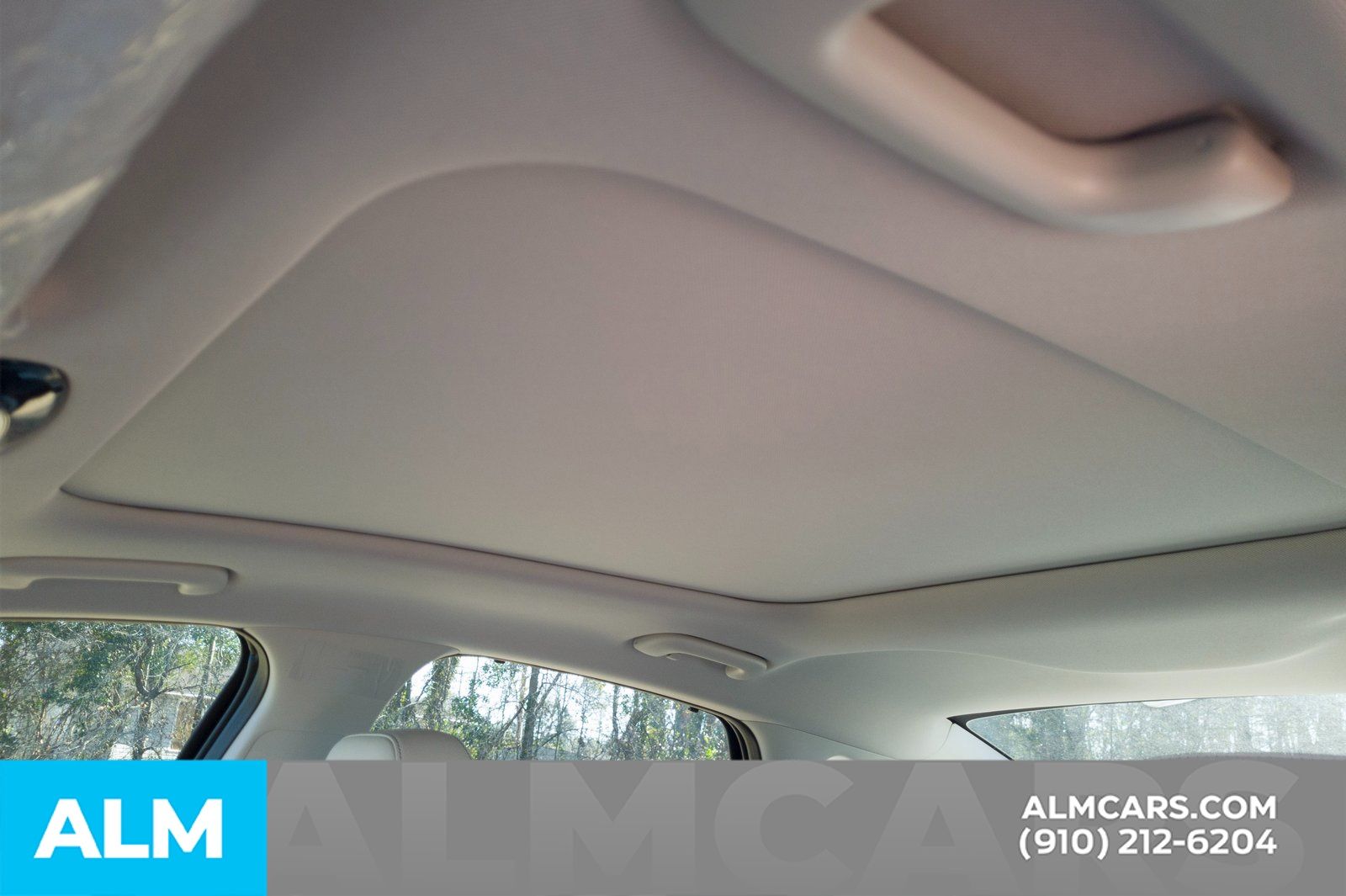 Used 2025 Carbon Blue Hyundai Limited image 15