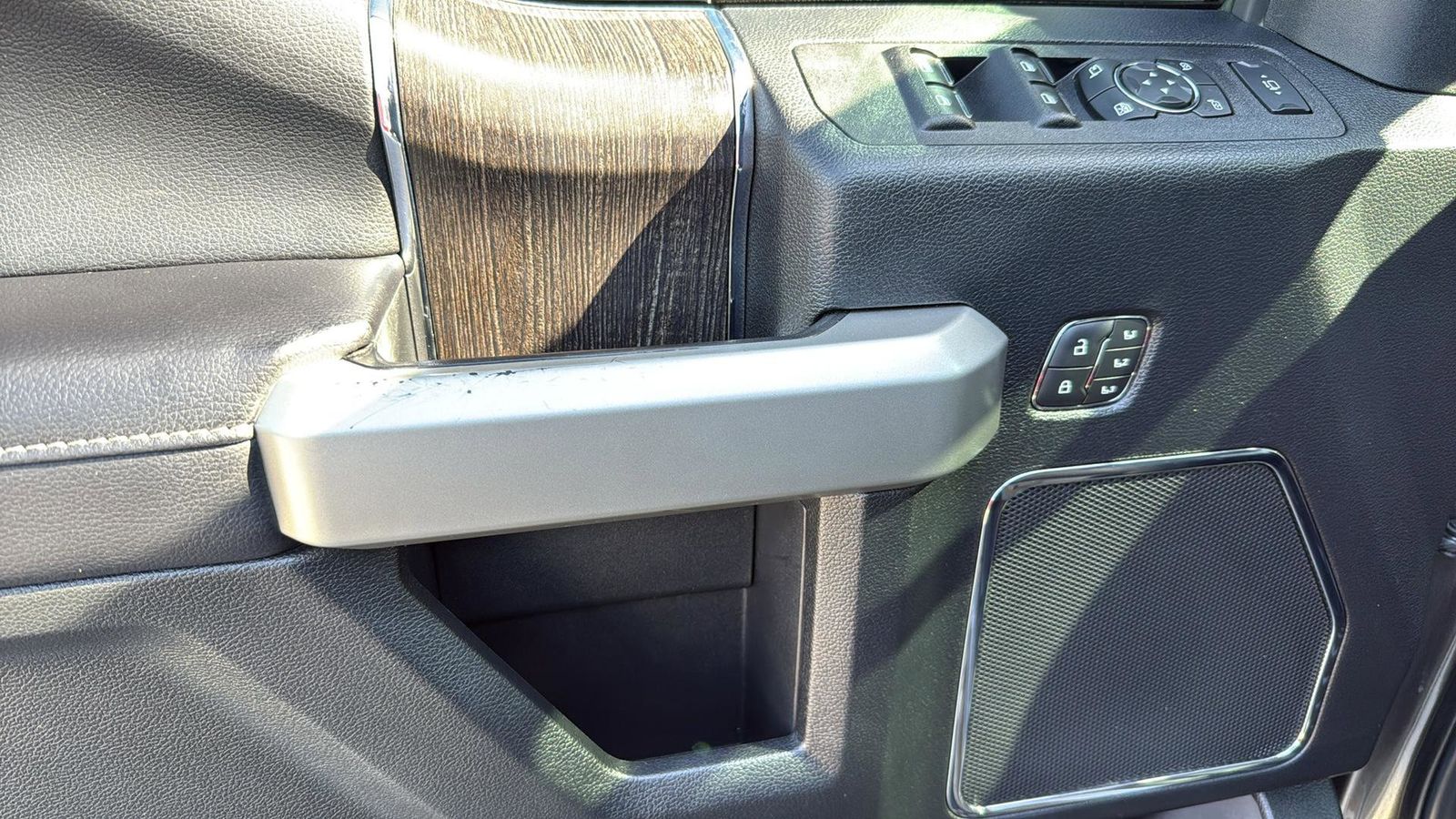 Used Car 2020 Ford F-250sd  Lariat For Sale Under $60,000 In Austin, Texas