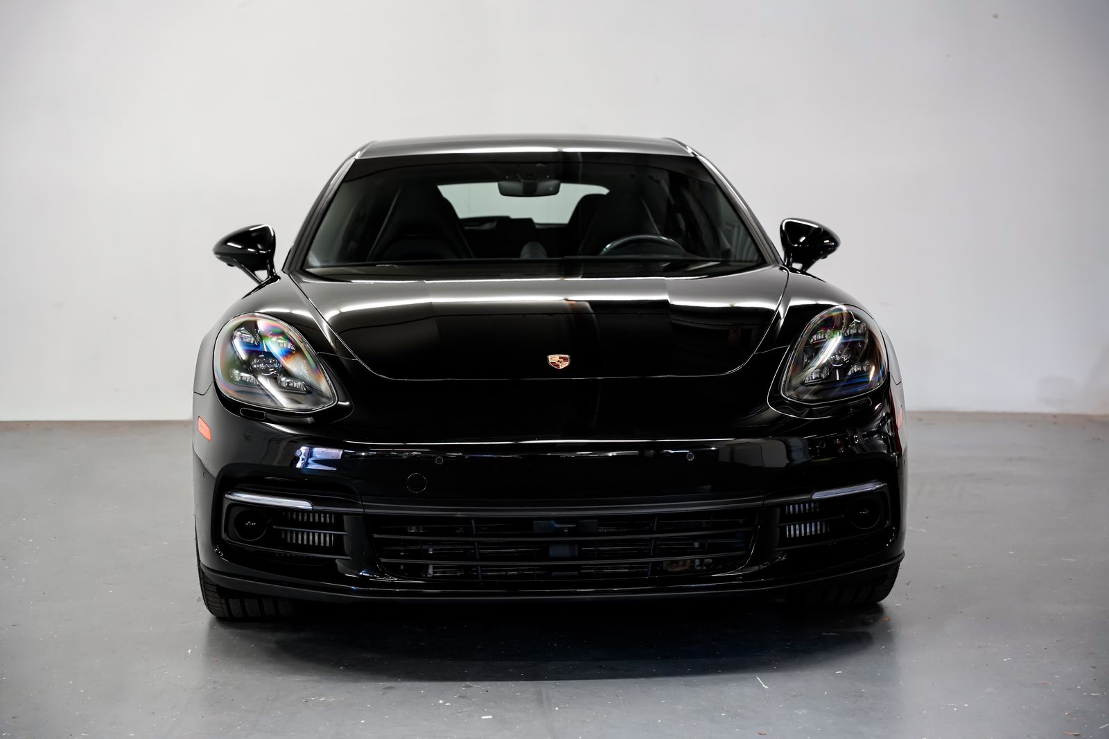 2018 Porsche Panamera Sport Turismo 4S — photo 4