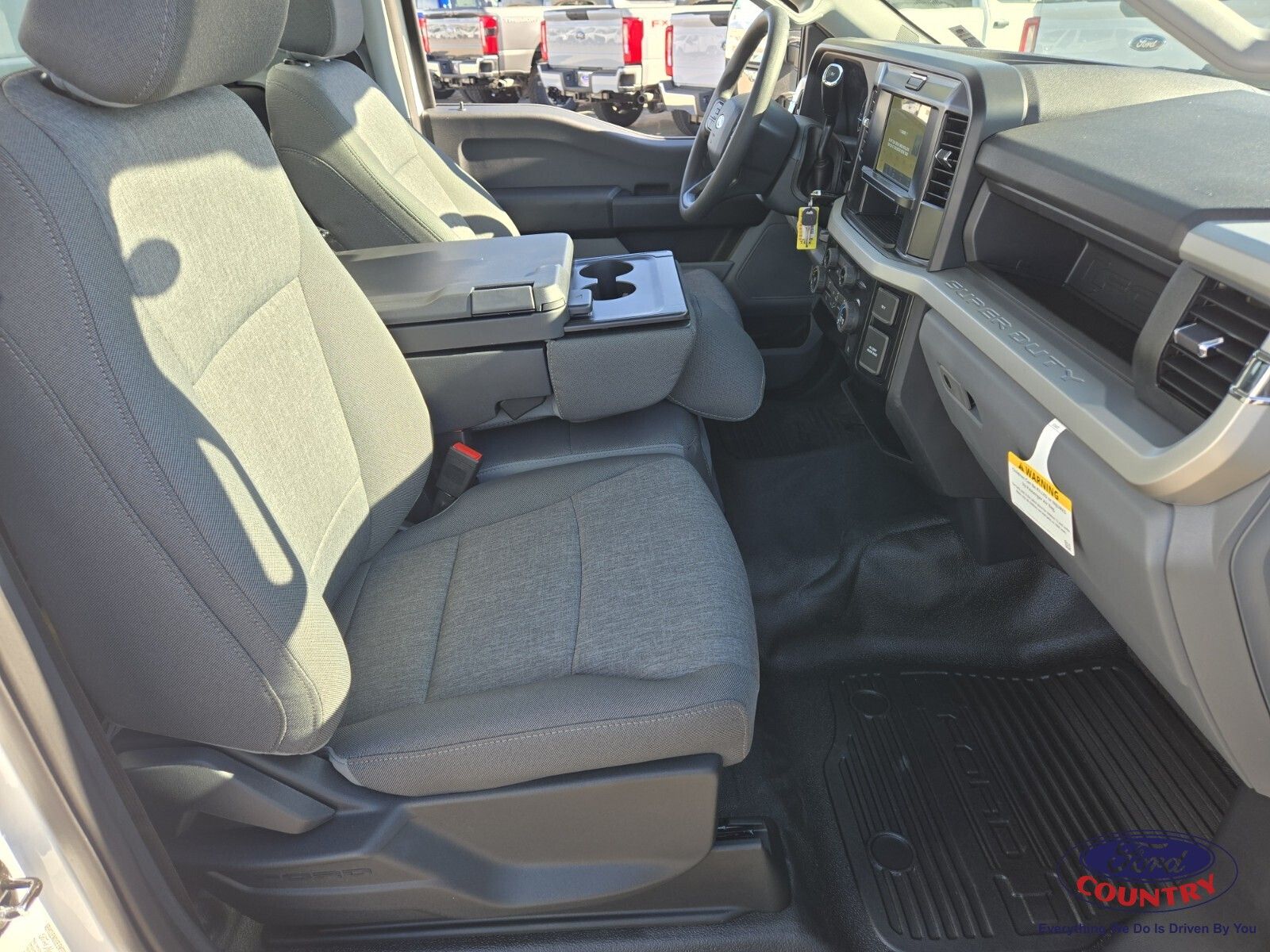 2025 Ford F-350 Super Duty Chassis Cab XL - Photo 11