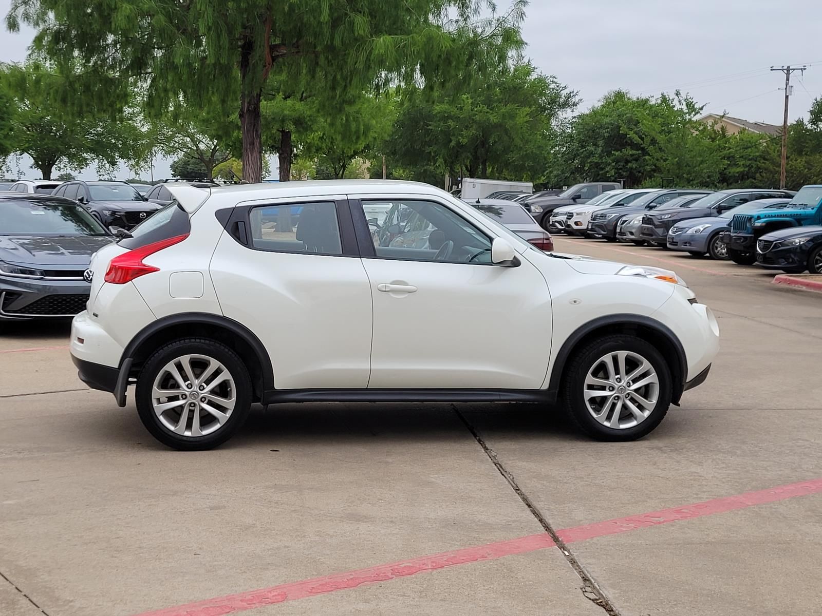 used 2014 Nissan Juke car, priced at $6,600