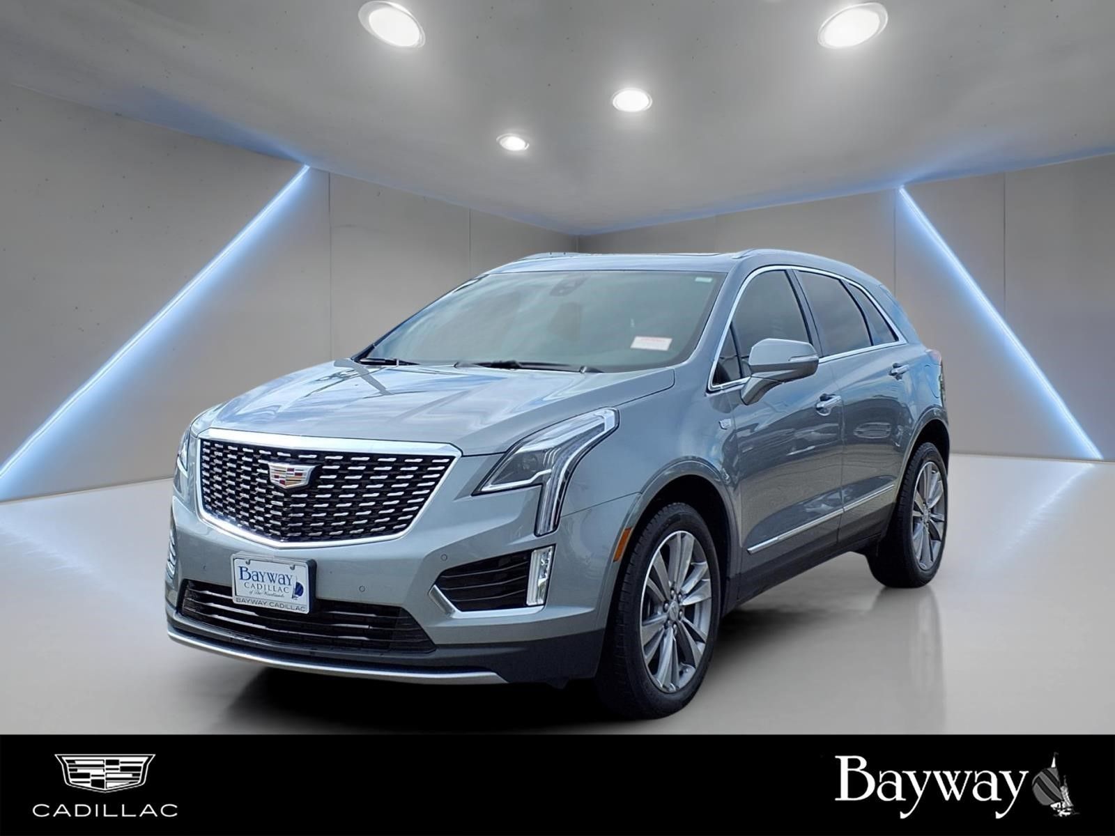 Argent Silver Metallic 2024 Cadillac XT5 SUV / Crossover Front-Wheel Drive 9-Speed Automatic