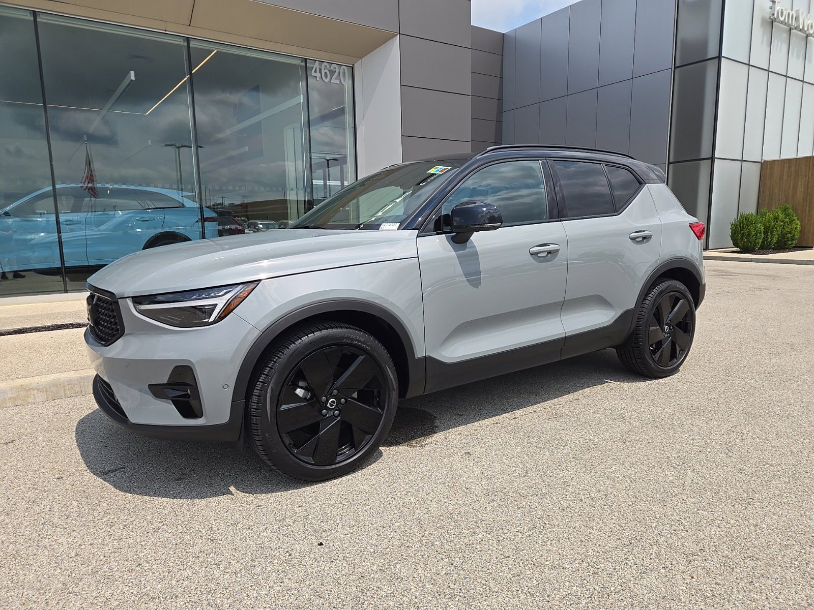 Gray Metallic 2026 Volvo XC40 SUV / Crossover All-Wheel Drive Automatic