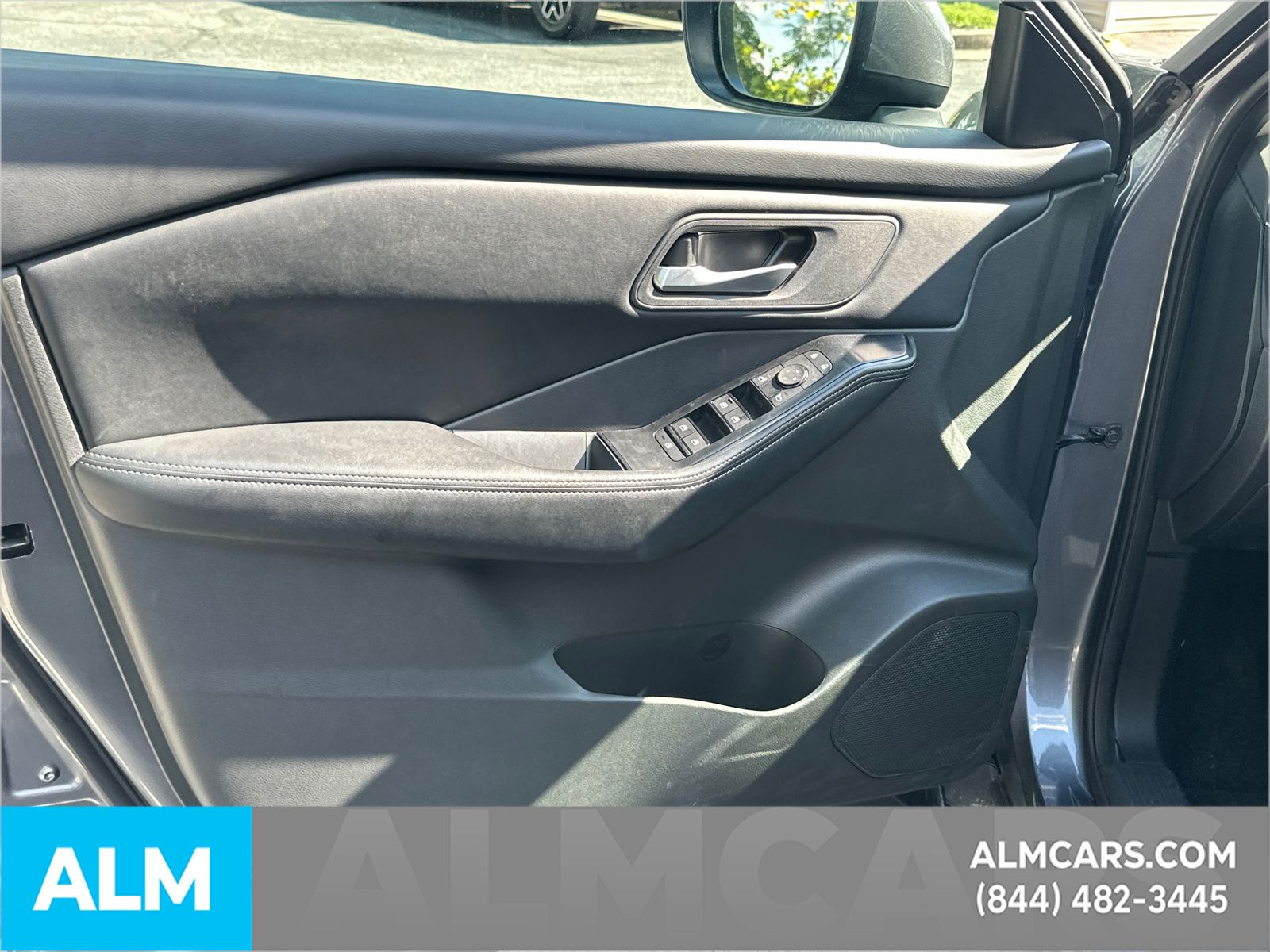 Used 2025 Gray Nissan SV image 11
