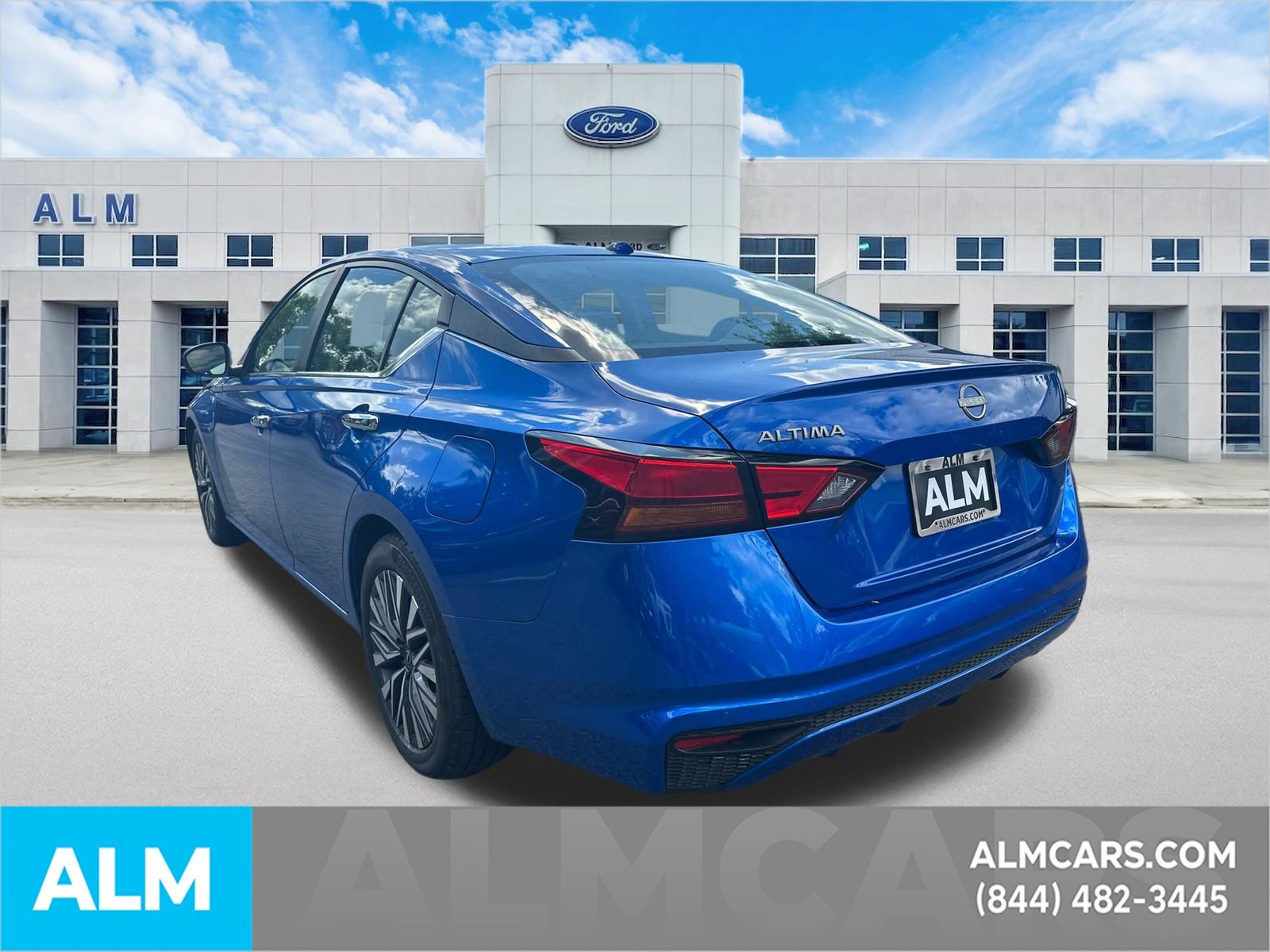 Used 2025 Blue Nissan 2.5 SV image 8