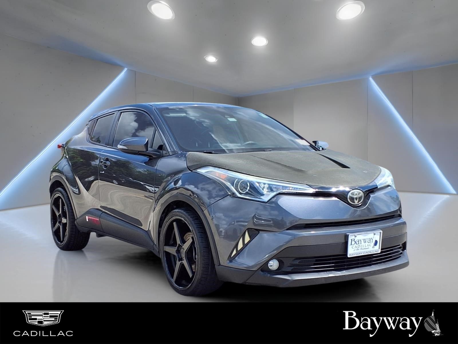 2018 Toyota C-HR XLE Premium - 4