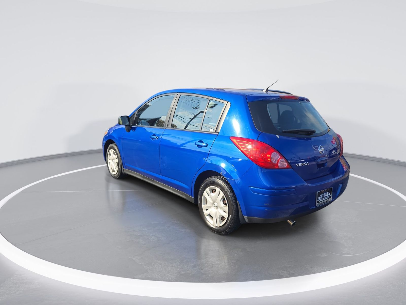 2011 Nissan Versa 1.8 S 6