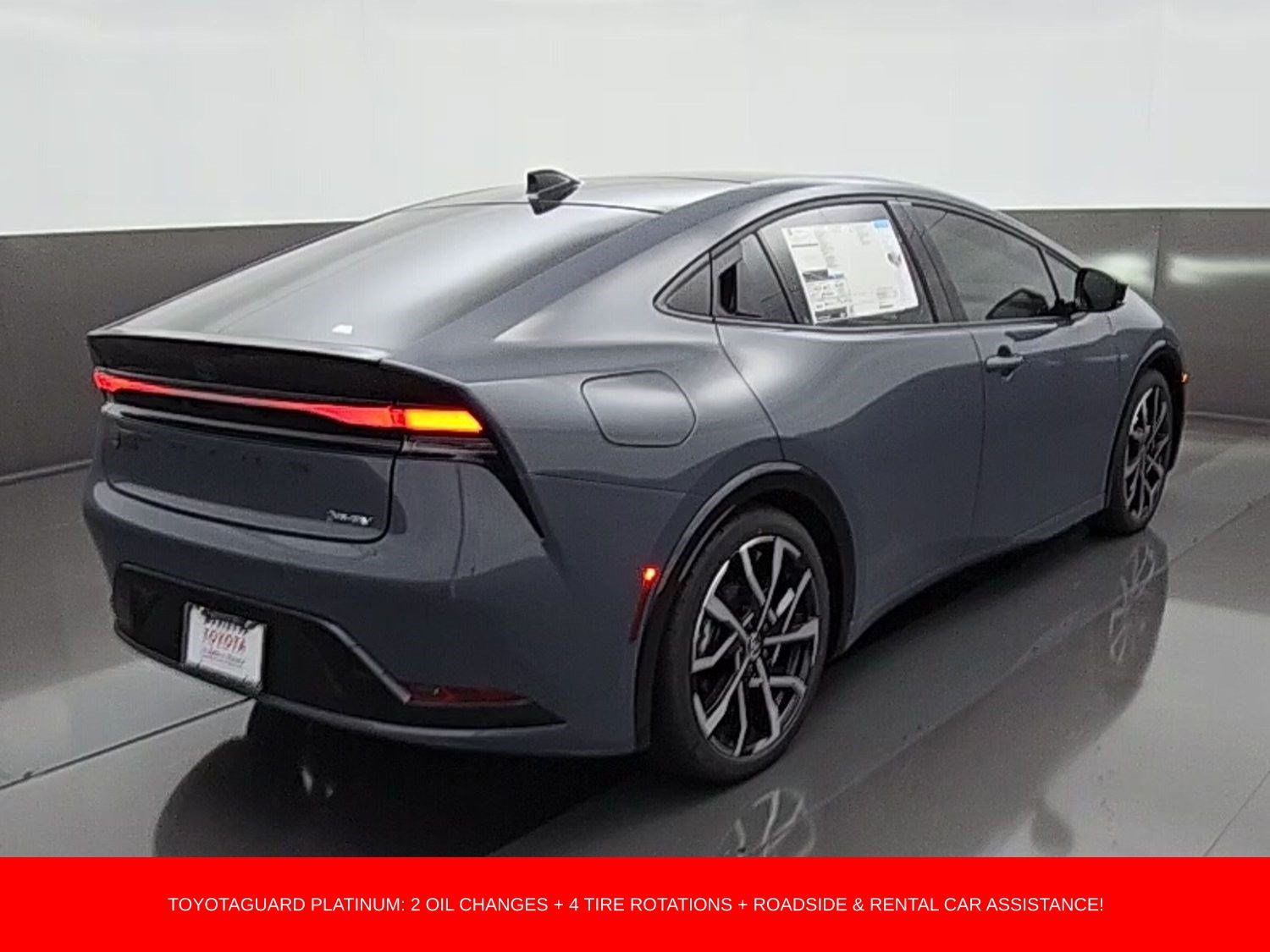 2026 Toyota Prius Plug-in Hybrid XSE - Photo 7