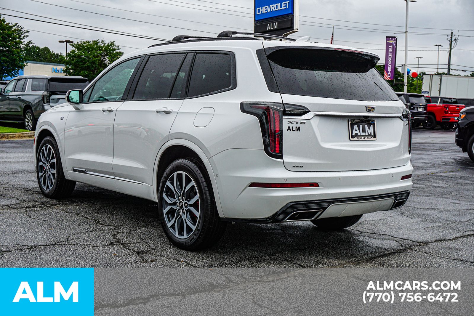 Used 2023 White Cadillac Sport image 7