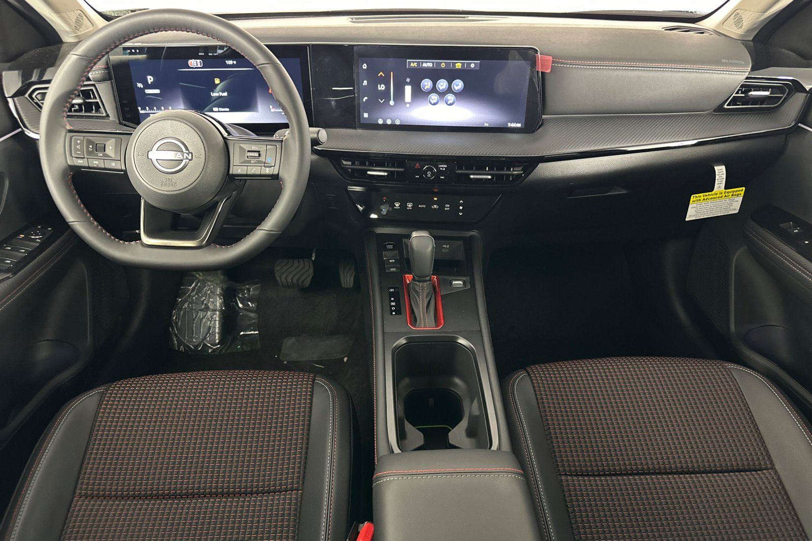2026 Nissan KICKS SR - Photo 10