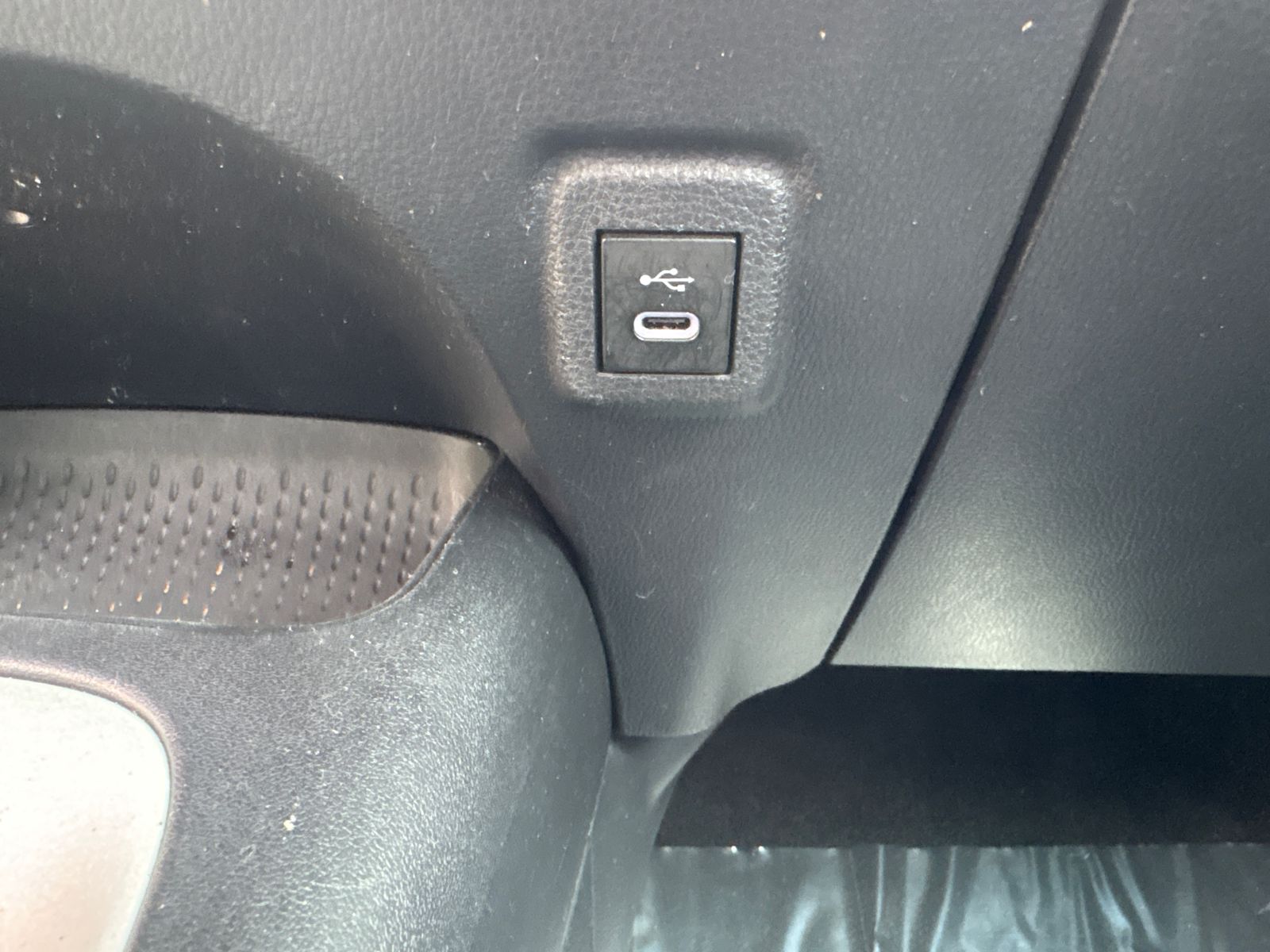 Used 2025 Ice Toyota SE image 21