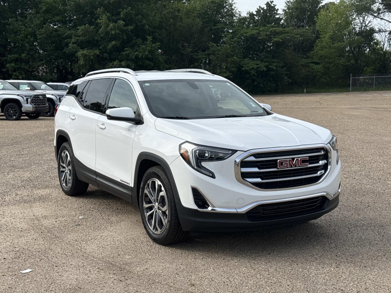 Summit White 2019 GMC Terrain SLT SUV / Crossover Front-Wheel Drive 9-Speed Automatic