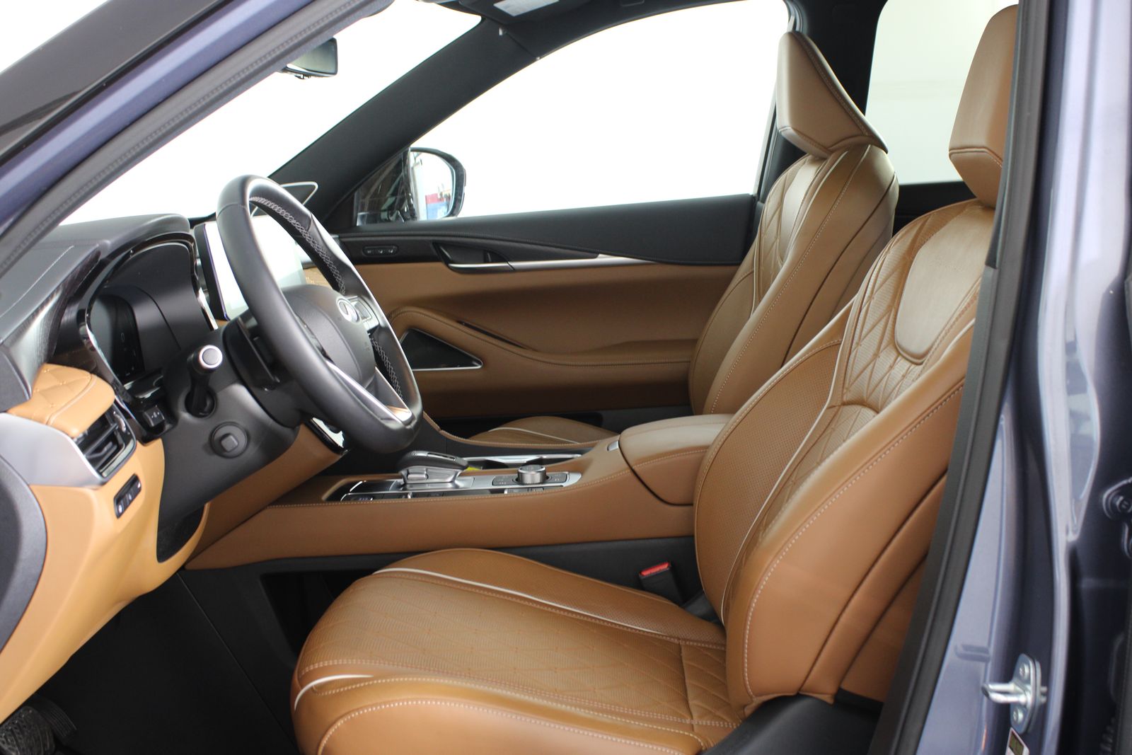 Used 2024 Blue INFINITI Autograph image 12