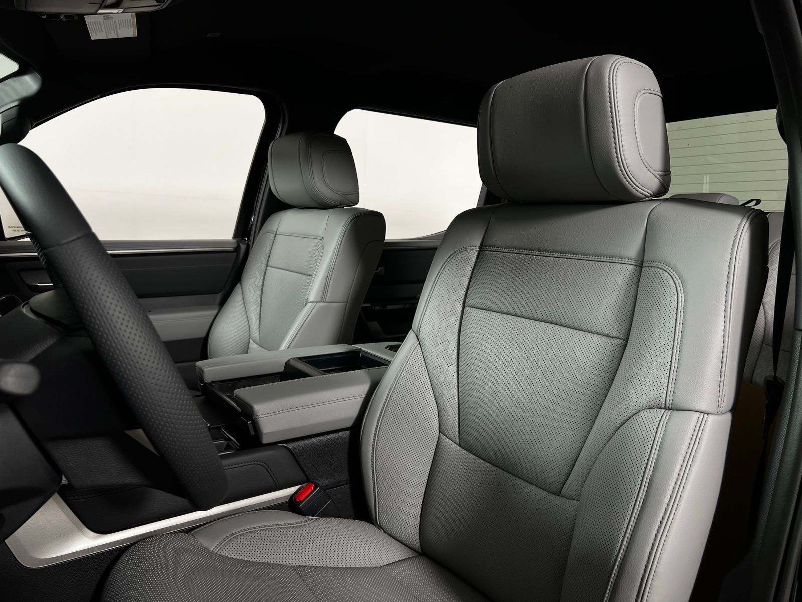 2025 Toyota Tundra Limited 10