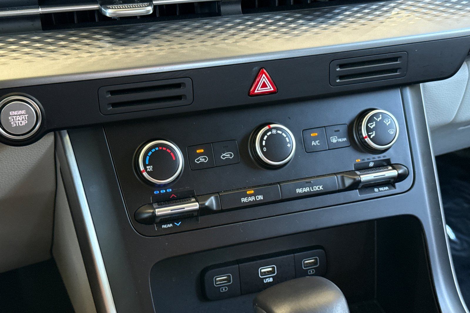 Used 2024 Kia Carnival Van