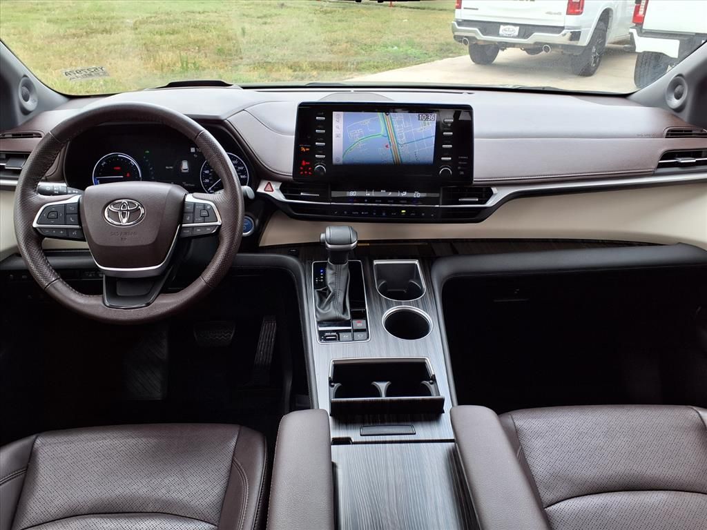 2023 Toyota Sienna Platinum Green at AutoSavvy Houston Southwest