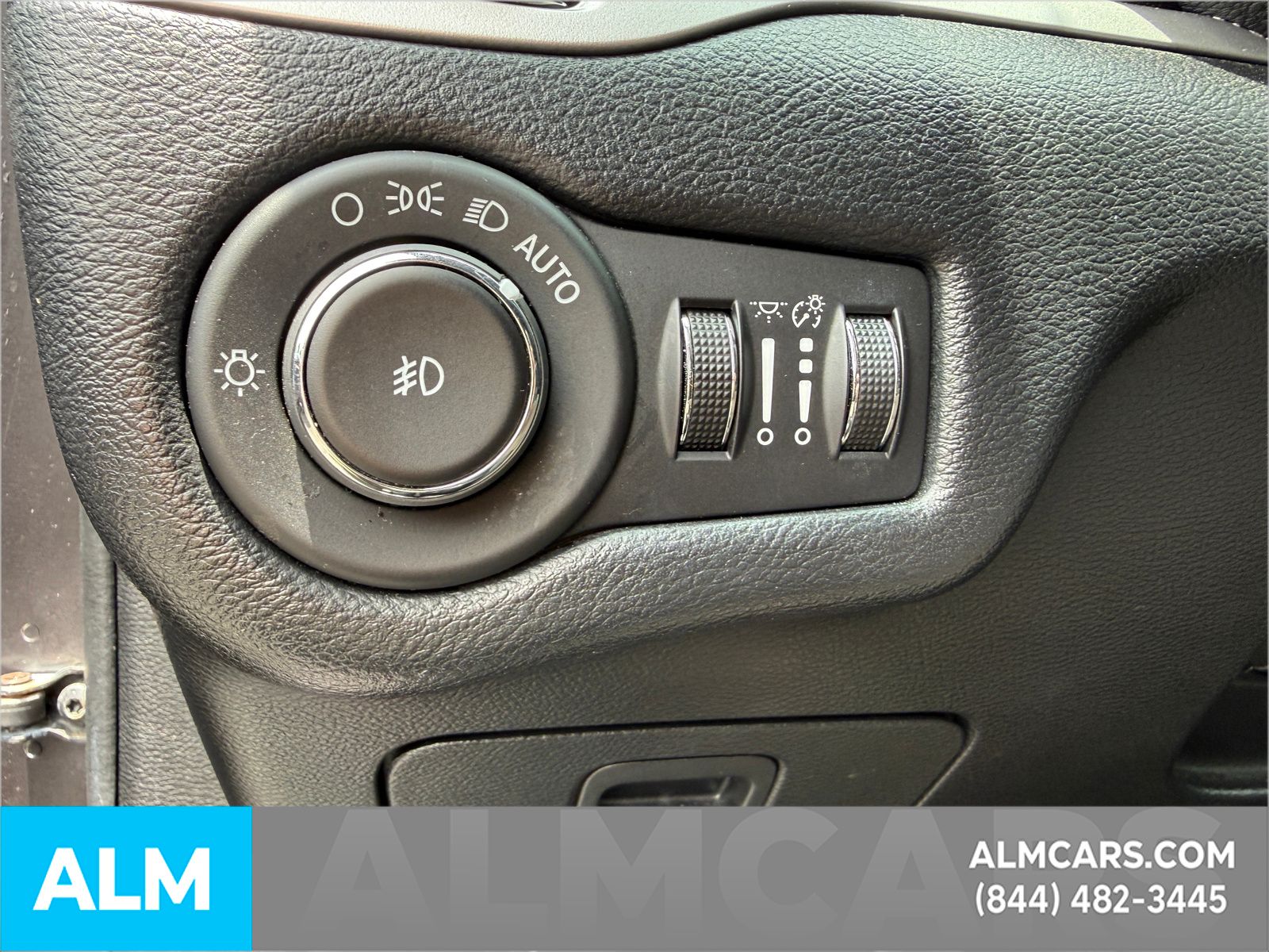 Used 2014 Gray Jeep Limited image 24