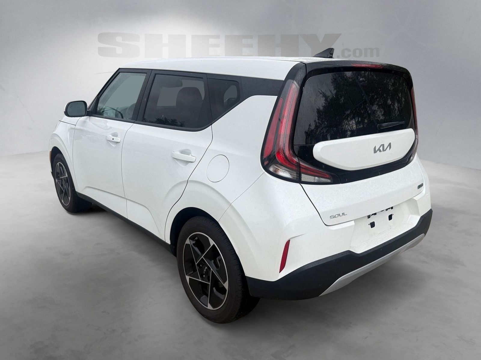 Used 2025 White Kia EX image 13