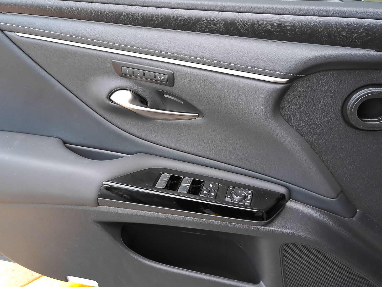 Used 2025 Gray Lexus 350 image 23
