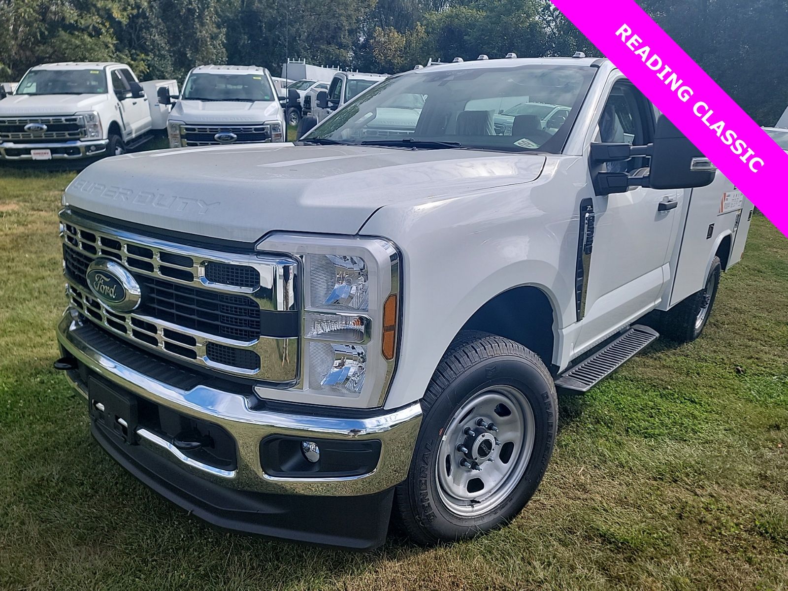 New 2025 Oxford White Ford XL image 7