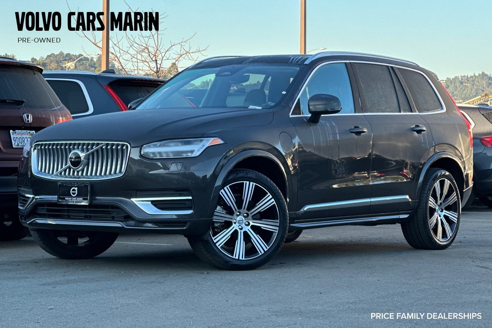 2025 Volvo XC90 T8 Core Bright Theme eAWD