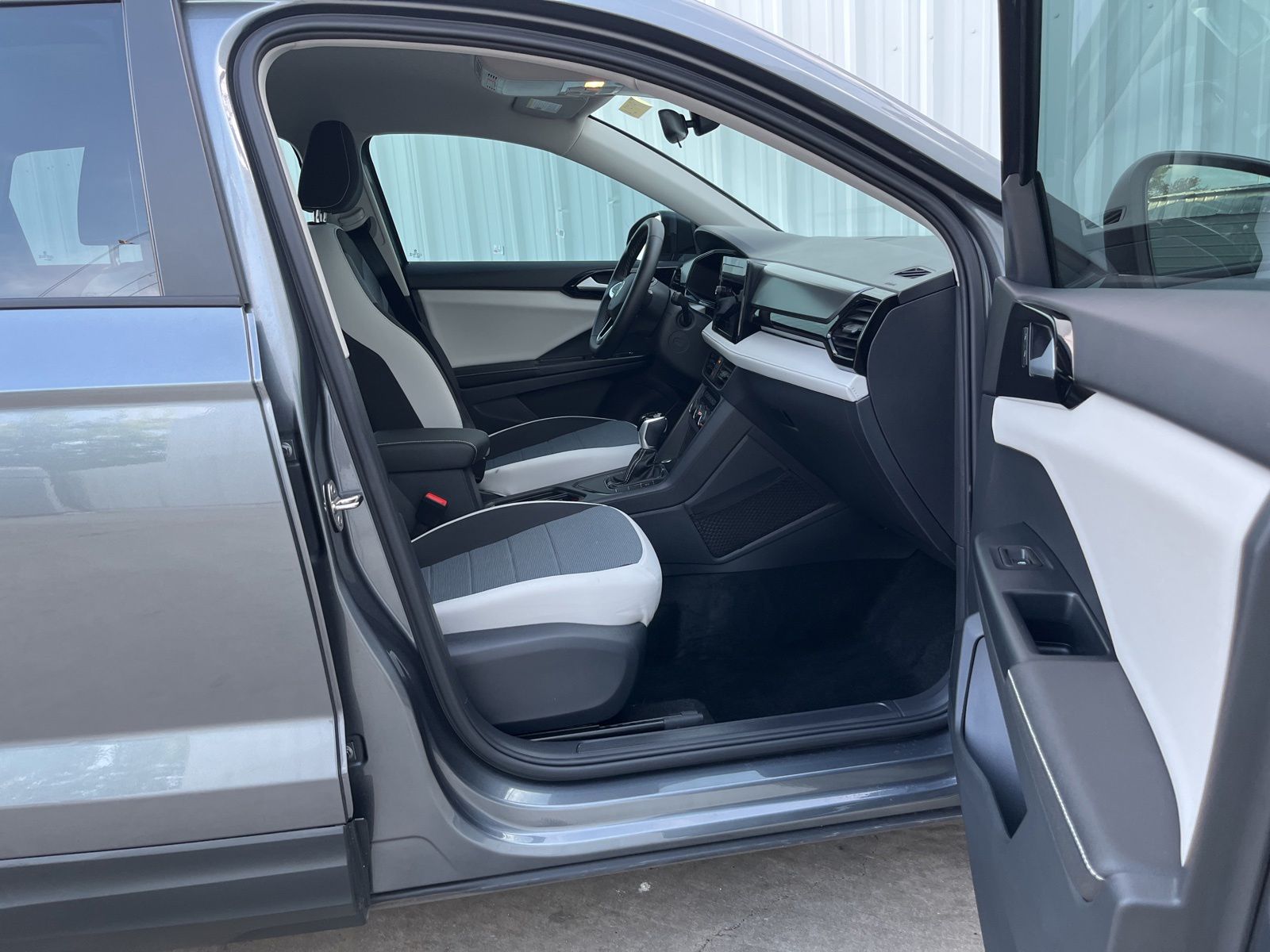 Used Car 2025 Volkswagen Taos  1.5t S For Sale Under $25,000 In Austin, Texas