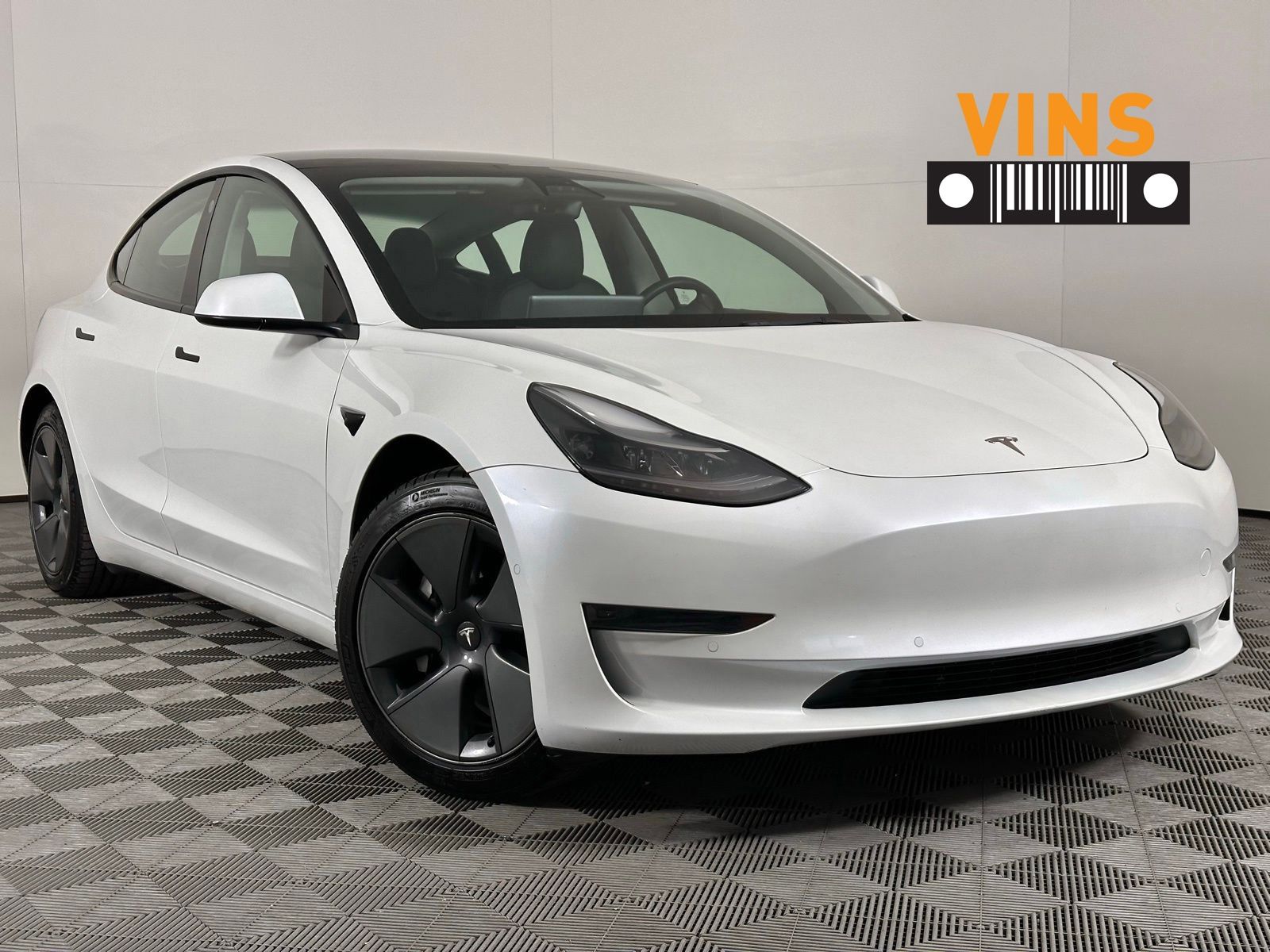 2021 Tesla Model 3 Long Range Dual Motor All-Wheel Drive's photo