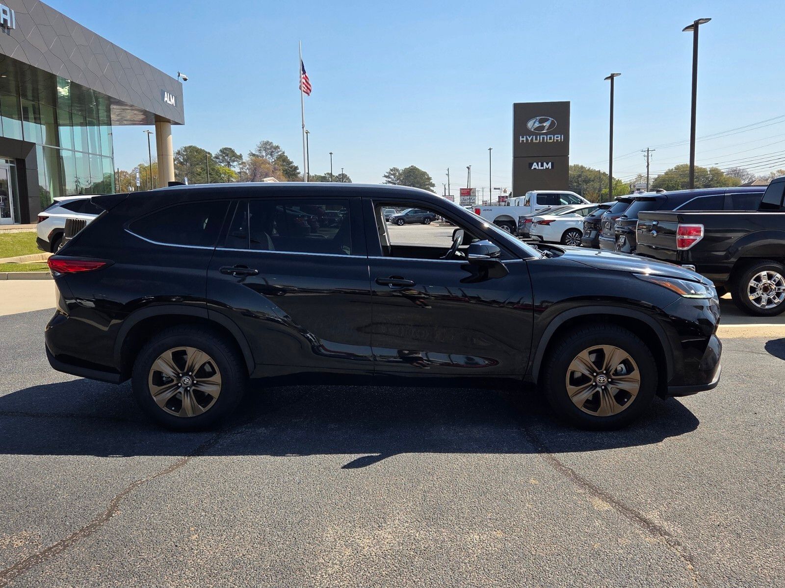 Used 2022 Midnight Black Metallic Toyota Bronze Edition image 17
