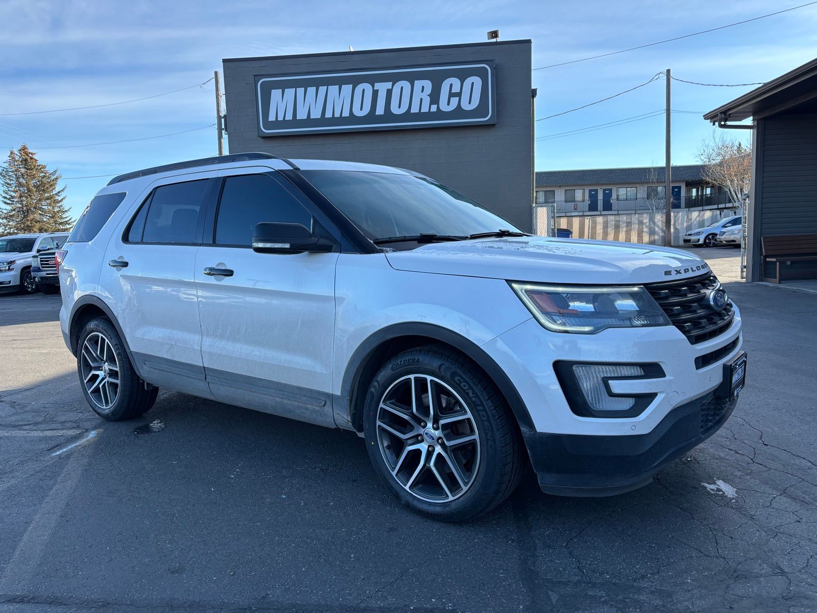 2017 Ford Explorer Sport's photo
