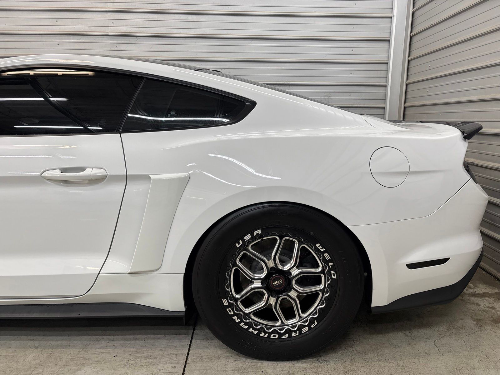 2017 Ford Mustang GT Premium - Image 5