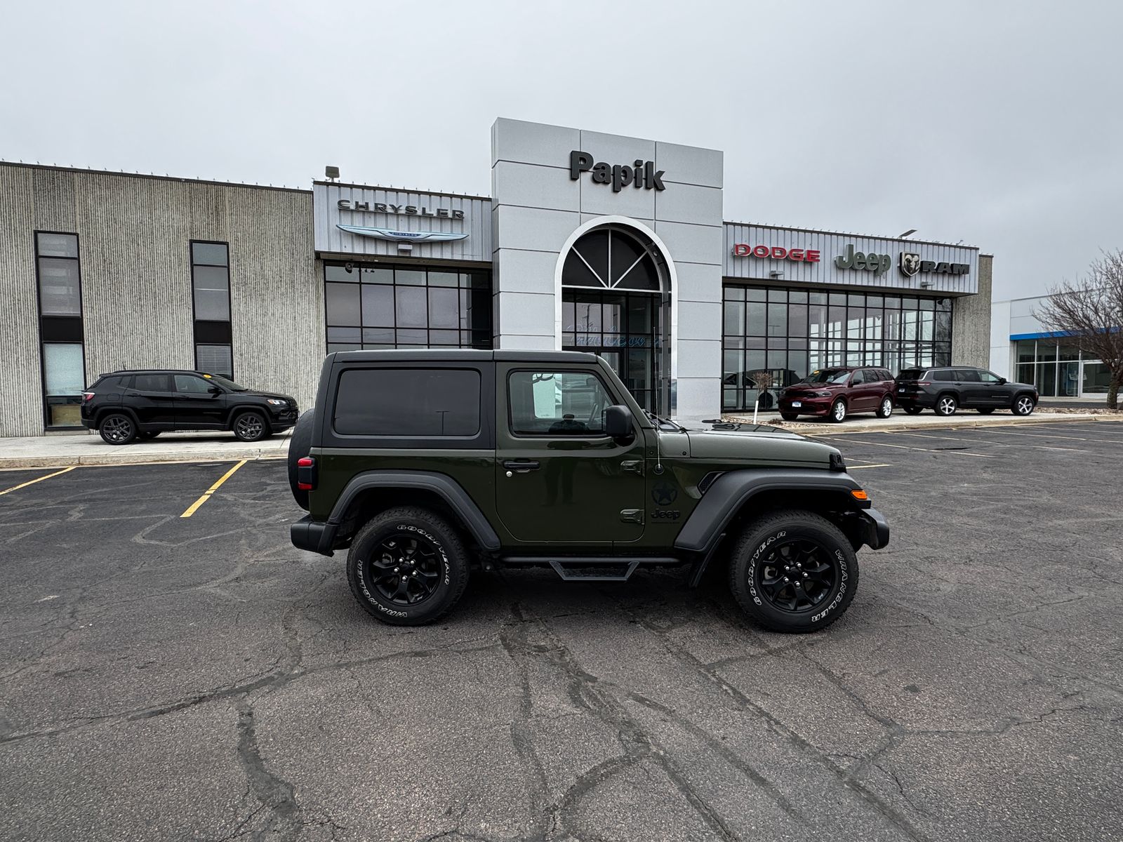 Sarge Green Clearcoat 2021 Jeep Wrangler Willys 4WD SUV / Crossover Four-Wheel Drive 8-Speed Automatic