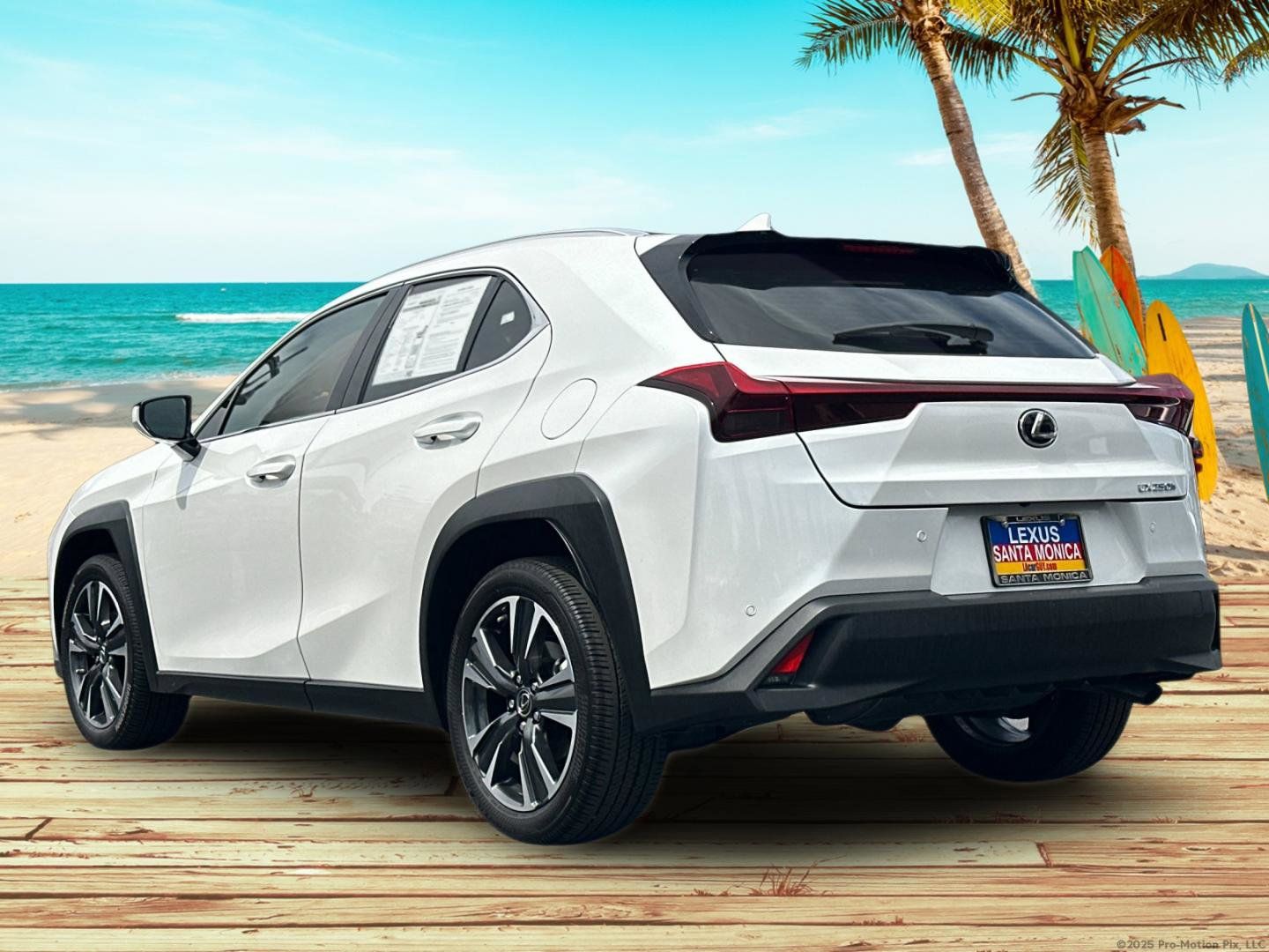 View vehicle photo 4