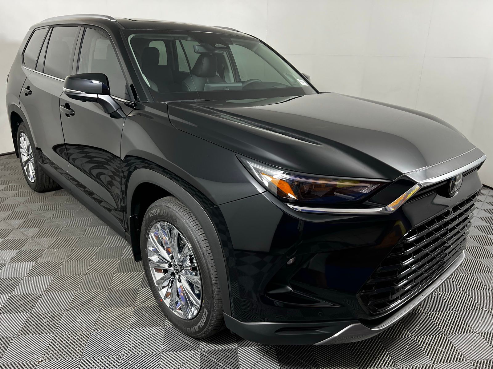 Thumbnail: 2025 Toyota Grand Highlander - 3