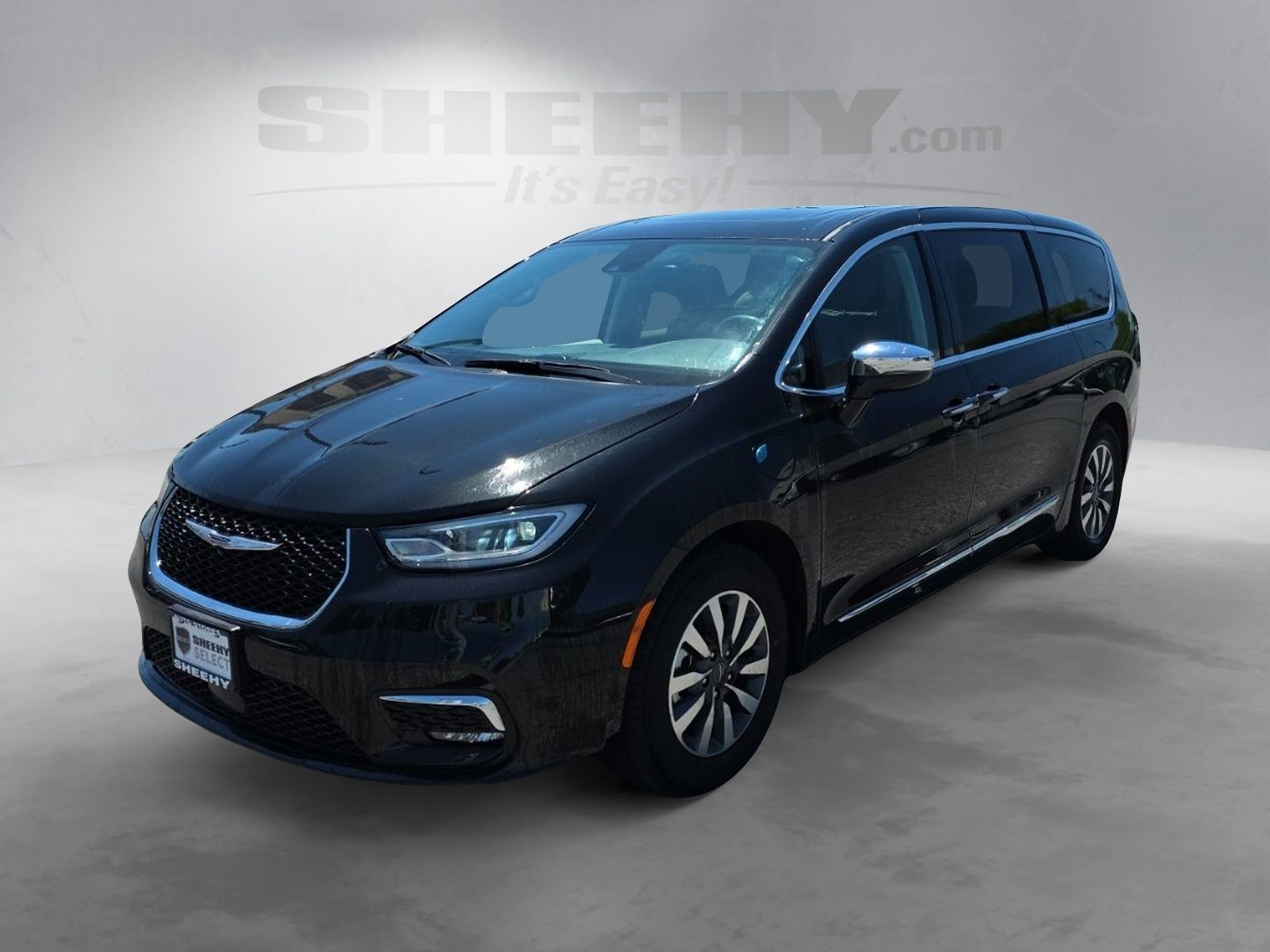 Used 2023 Black Chrysler Limited image 17