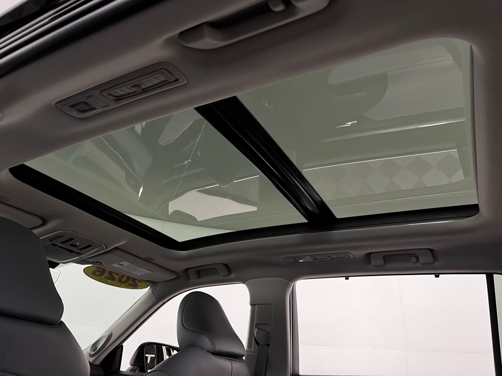 Thumbnail: 2026 Toyota Highlander - 27