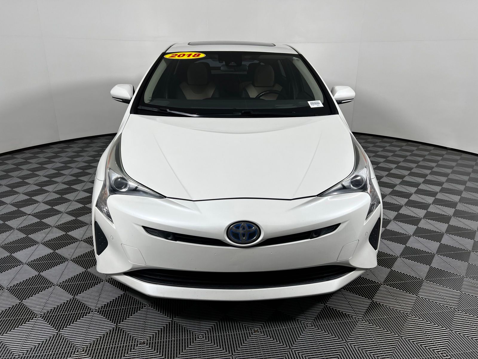 Thumbnail: 2018 Toyota Prius - 2