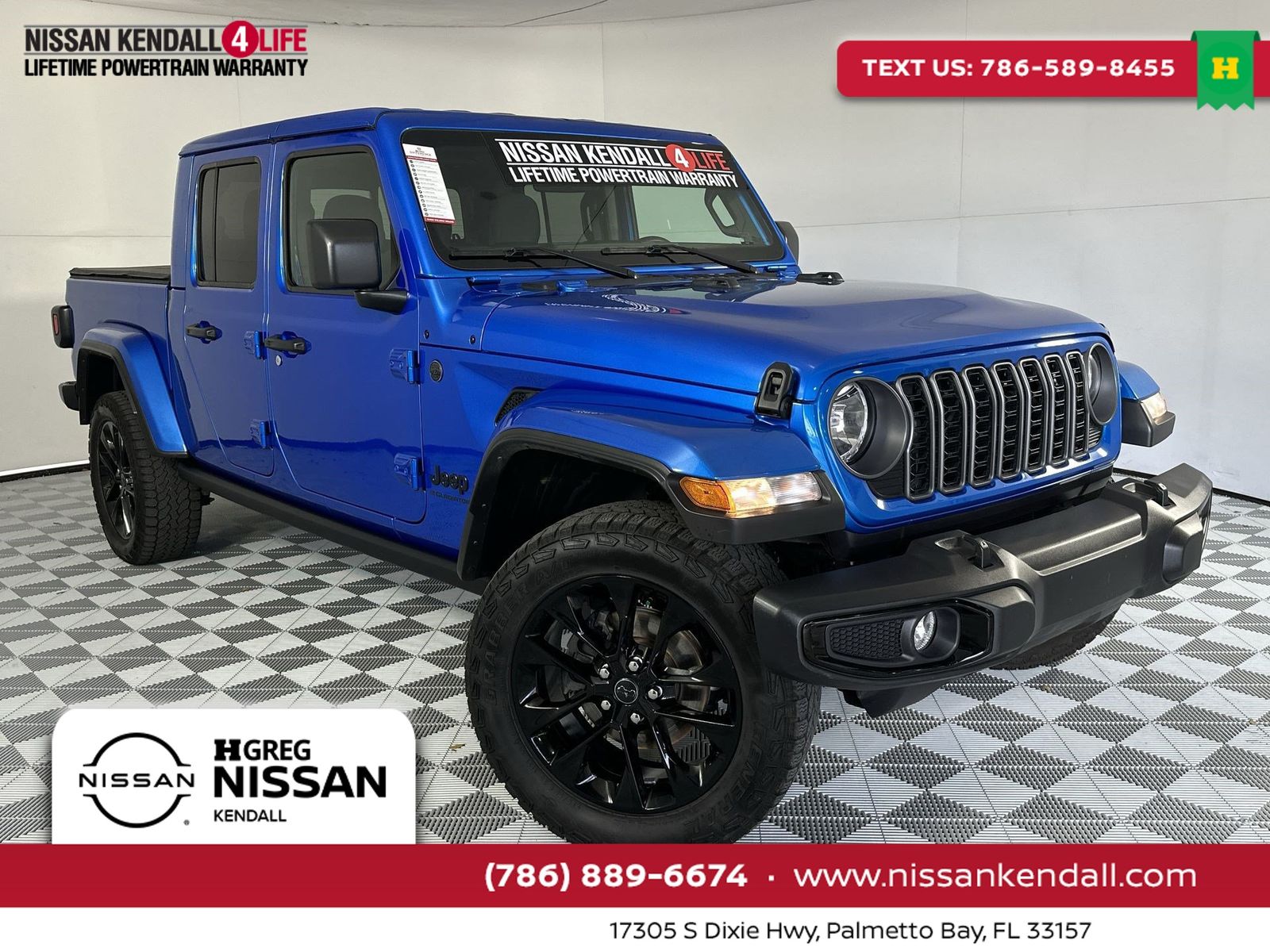 Hydro Blue Pearlcoat 2025 Jeep Gladiator Pickup Truck Four-Wheel Drive 8-Speed Automatic