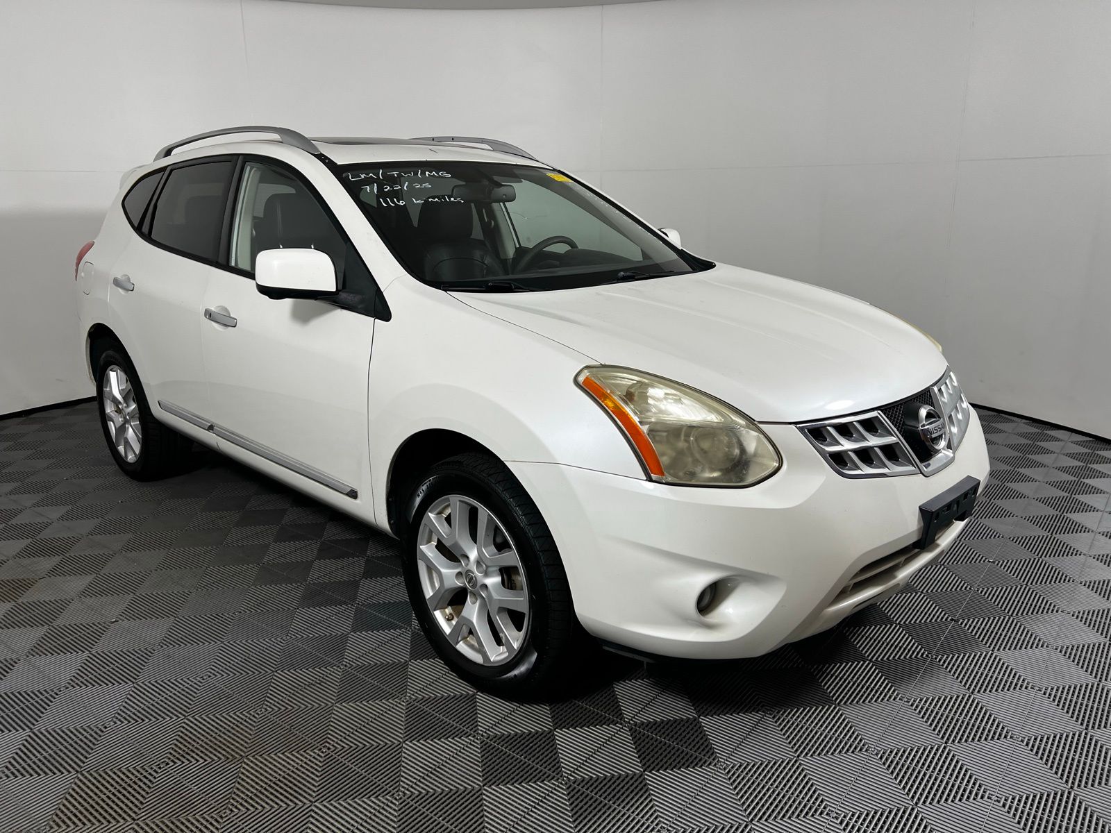 Thumbnail: 2012 Nissan Rogue - 3