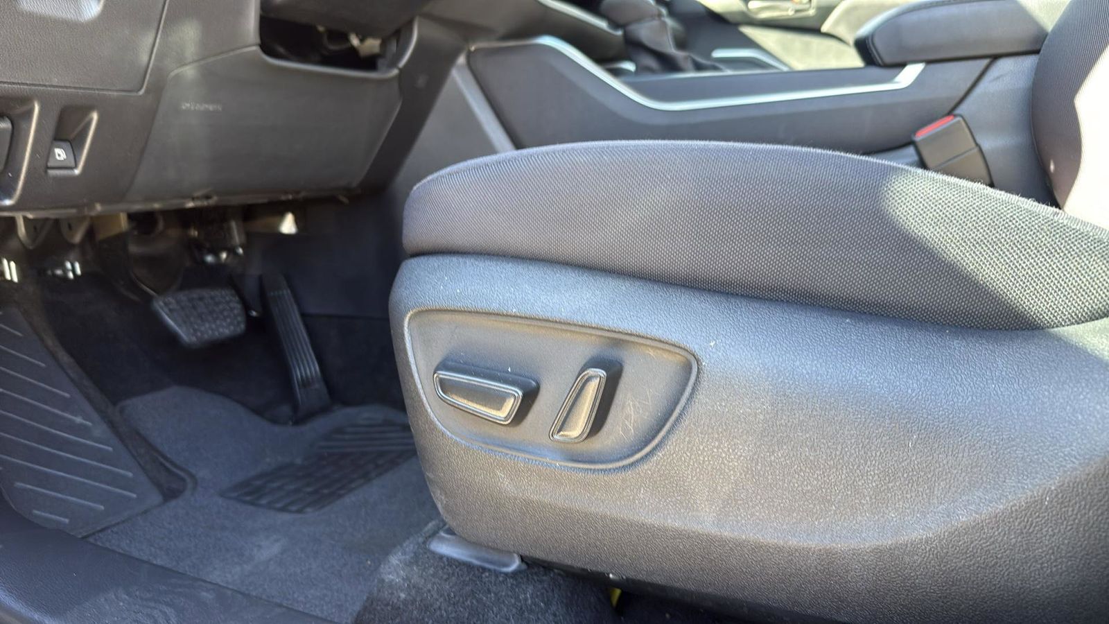 Used Car 2025 Toyota Highlander  Le For Sale Under $40,000 In Austin, Texas