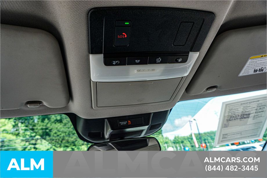 Used 2022 Gray Nissan SV image 32