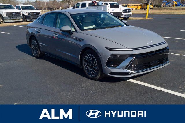 2025 Hyundai Sonata Hybrid SEL photo 3
