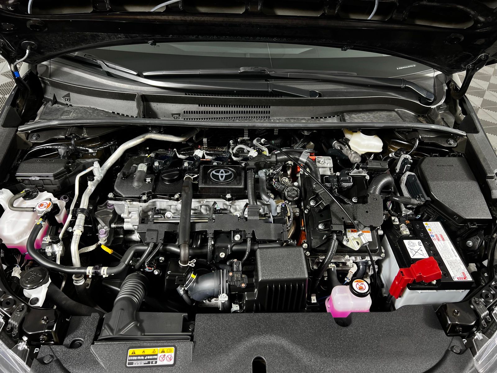 Thumbnail: 2025 Toyota Corolla - 9