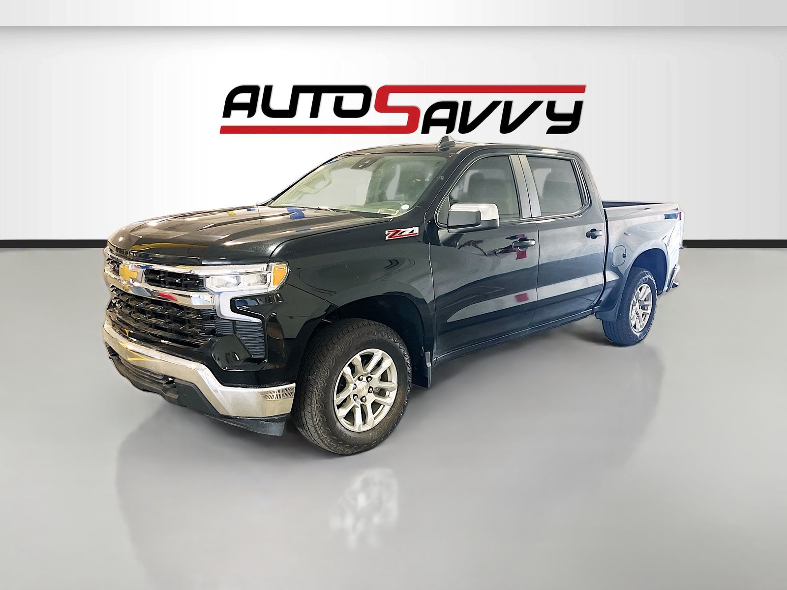 Used 2025 Black Chevrolet LT image 3