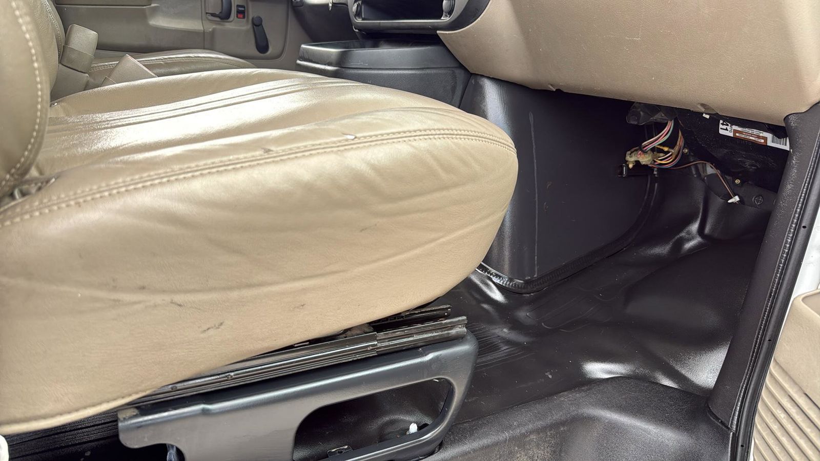 Used Car 2005 Chevrolet Express Van G1500  Base For Sale Under $12,000 In Austin, Texas